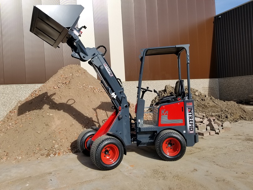 KM100 Tele articulating loader with bucket